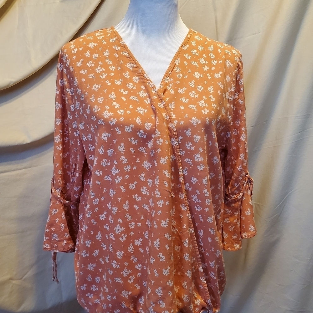 AVLN Studios Wrap Floral 3/4 Sleeve Blouse SZ Med